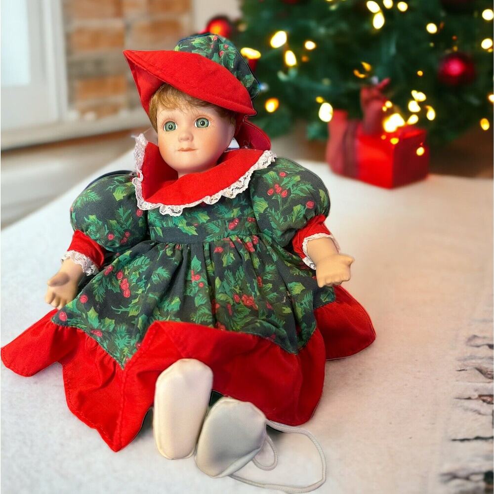 VNTG Anco ‘96 Porcelain Doll Shelf Sitter Windup Music Merry Christmas Animated